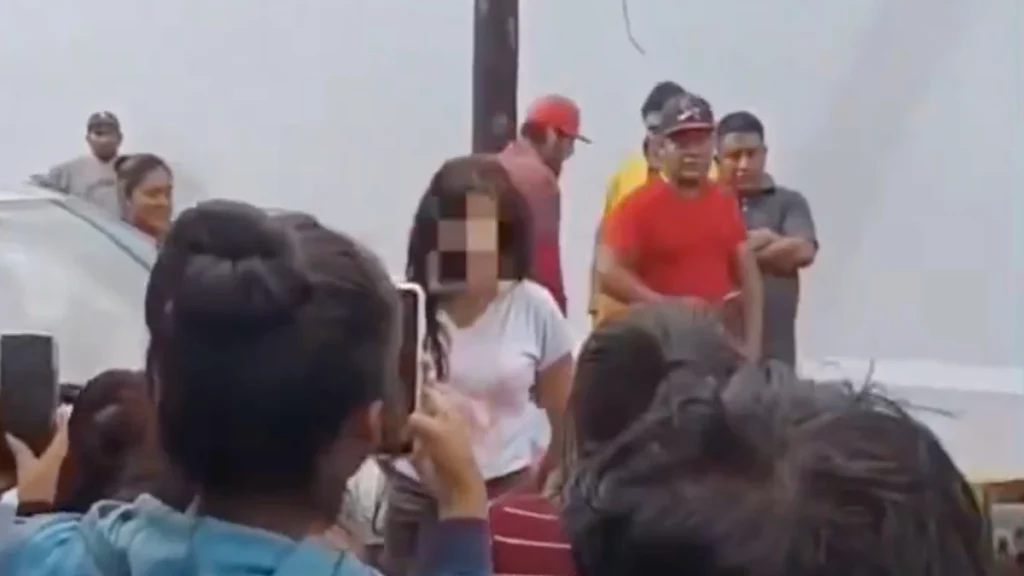 Vandalizan patrulla de Nenetzintla, Puebla, por rescatar a mujer de ser linchada