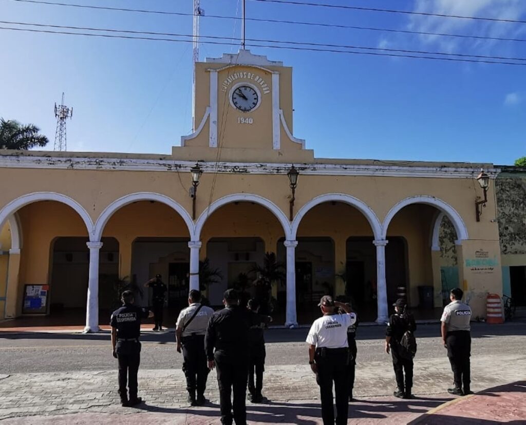 Policías en Yucatán golpean a hombre y lo mandan al hospital