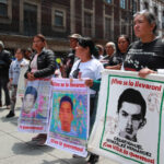 AMLO asegura que el Ejército no intervino en la desaparición de los 43 de Ayotzinapa