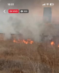 Desalojan Plaza Apizaco por incendio de pastizales